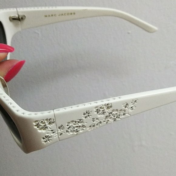 Marc Jacobs white sunglasses - Picture 7 of 7